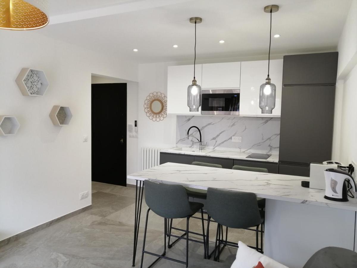 Salsa LUXE Terrasse et Parking Plages à 100m BEST OF JUAN - Housity