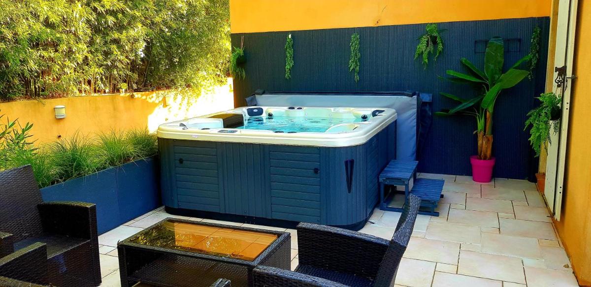 Sunsetvilla au calme avec SPA et Piscine chauffée, plage à pied ,Golf à proximité - Housity