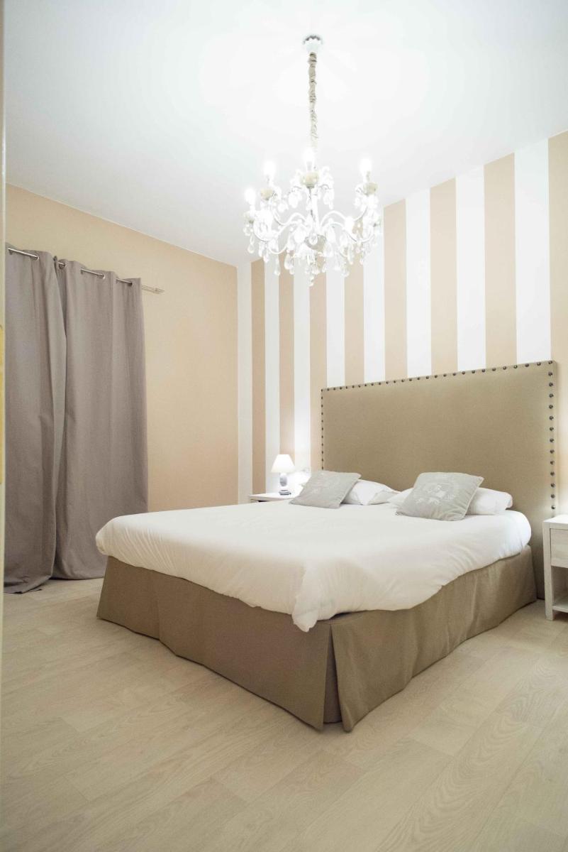 Petite Suite - Housity