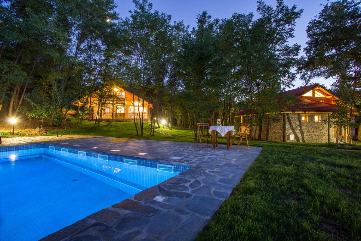 Garmen Hills Guest Houses - Hizvo