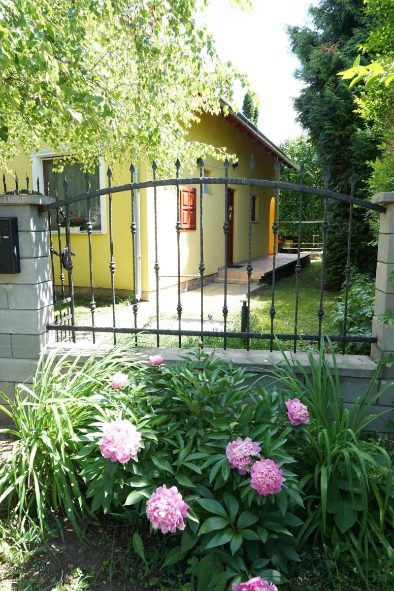 Alexandra Vendégház Siófok - Housity