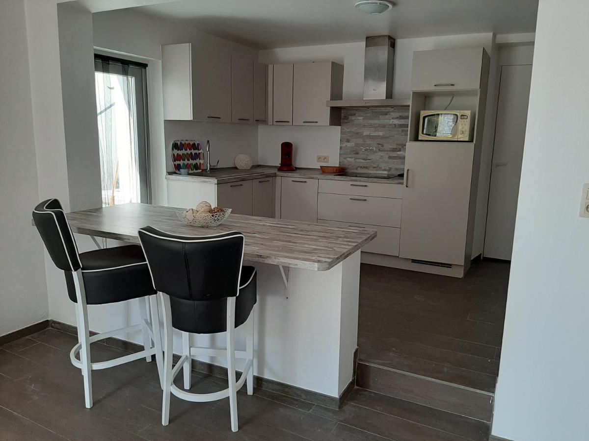Maison de campagne en pierre bleue-WIFI et parking - Housity
