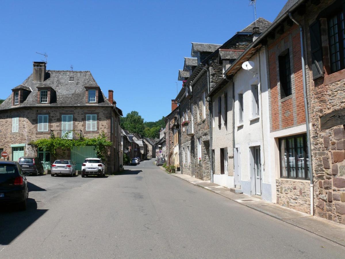 La mémée du Saillant - Housity