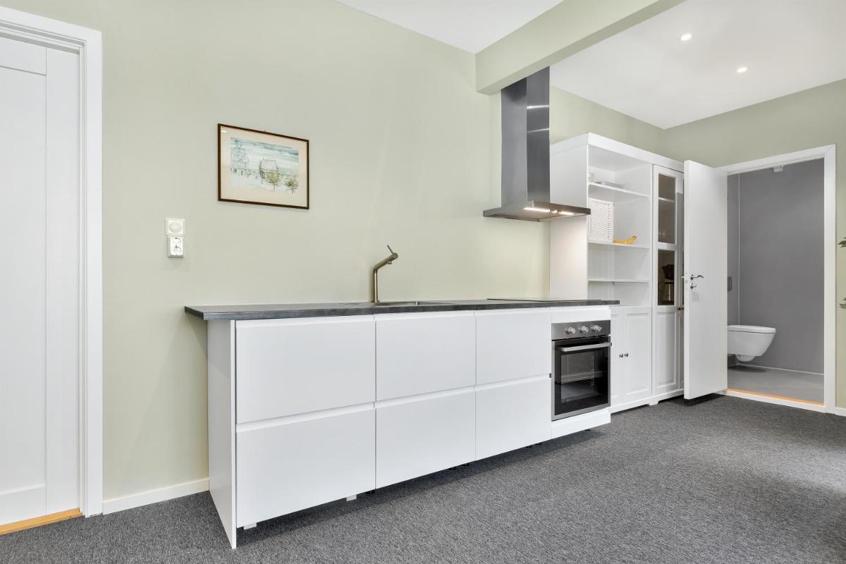 Central Studio Apartment Apt 202 - Housity