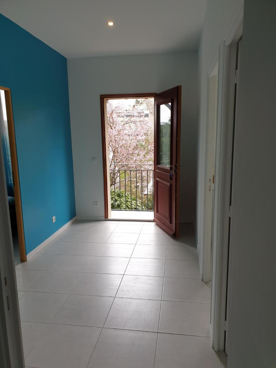 Modern Bright House - Hizvo