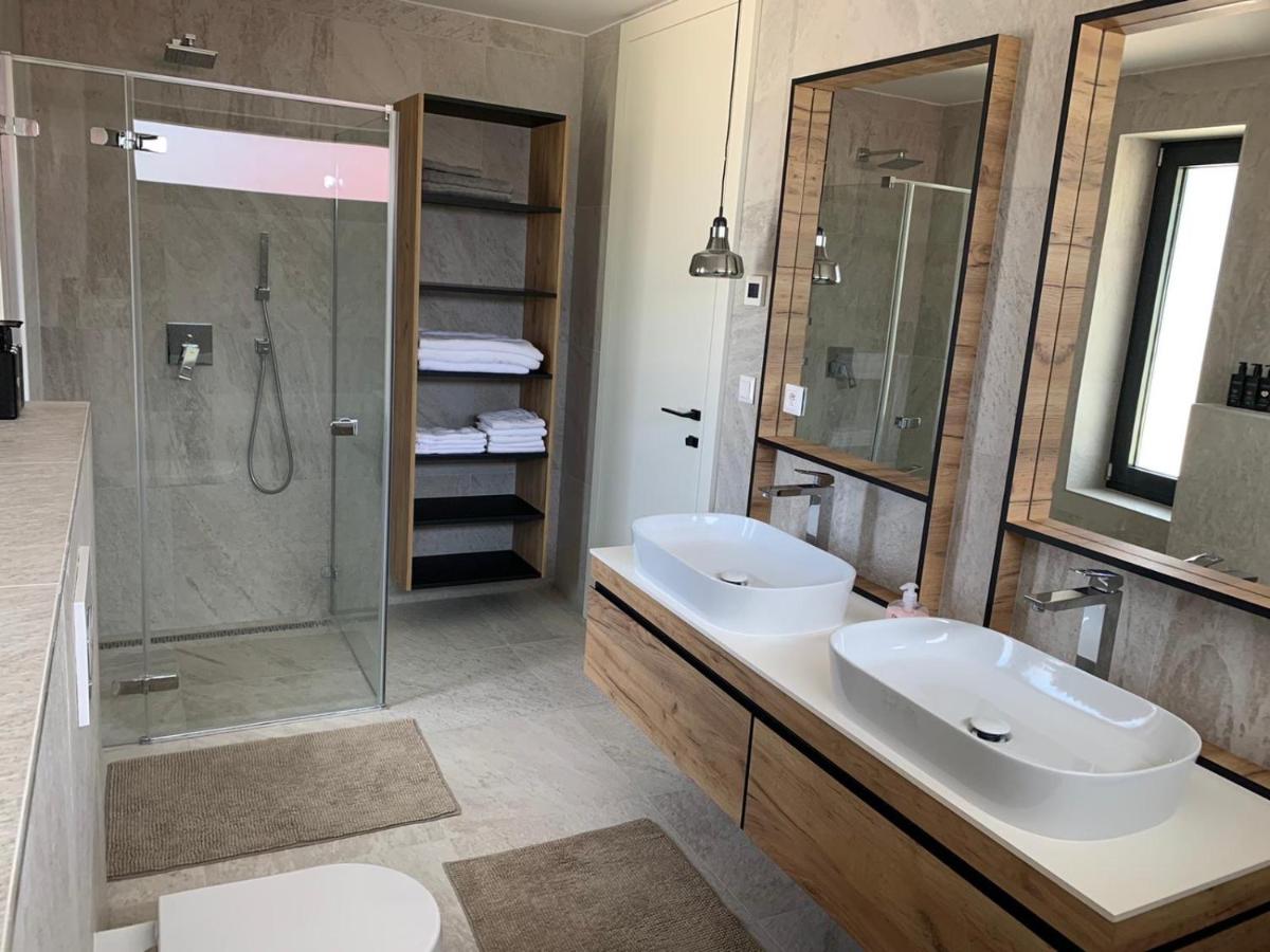 Villa Golf de Luxe - Housity