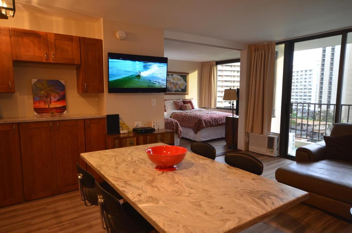 Waikiki Banyan 912 Your Luxurious Escape to Paradise - Housity