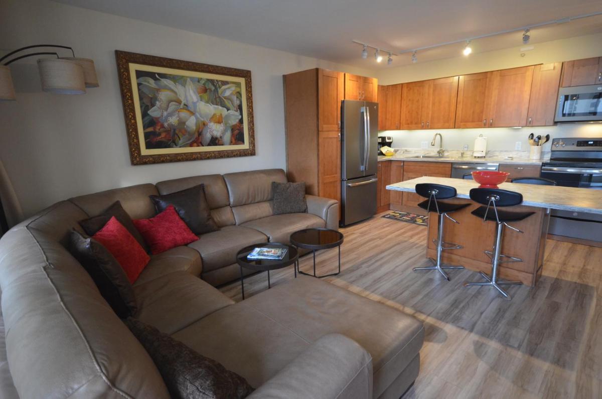 Waikiki Banyan 912 Your Luxurious Escape to Paradise - Housity
