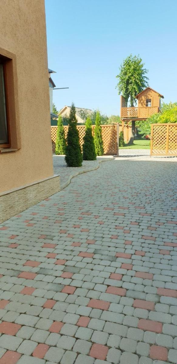 Holiday House - Housity