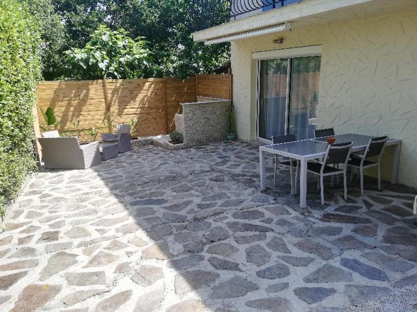 Appartement T2 Rez de villa proche bord de mer - Housity