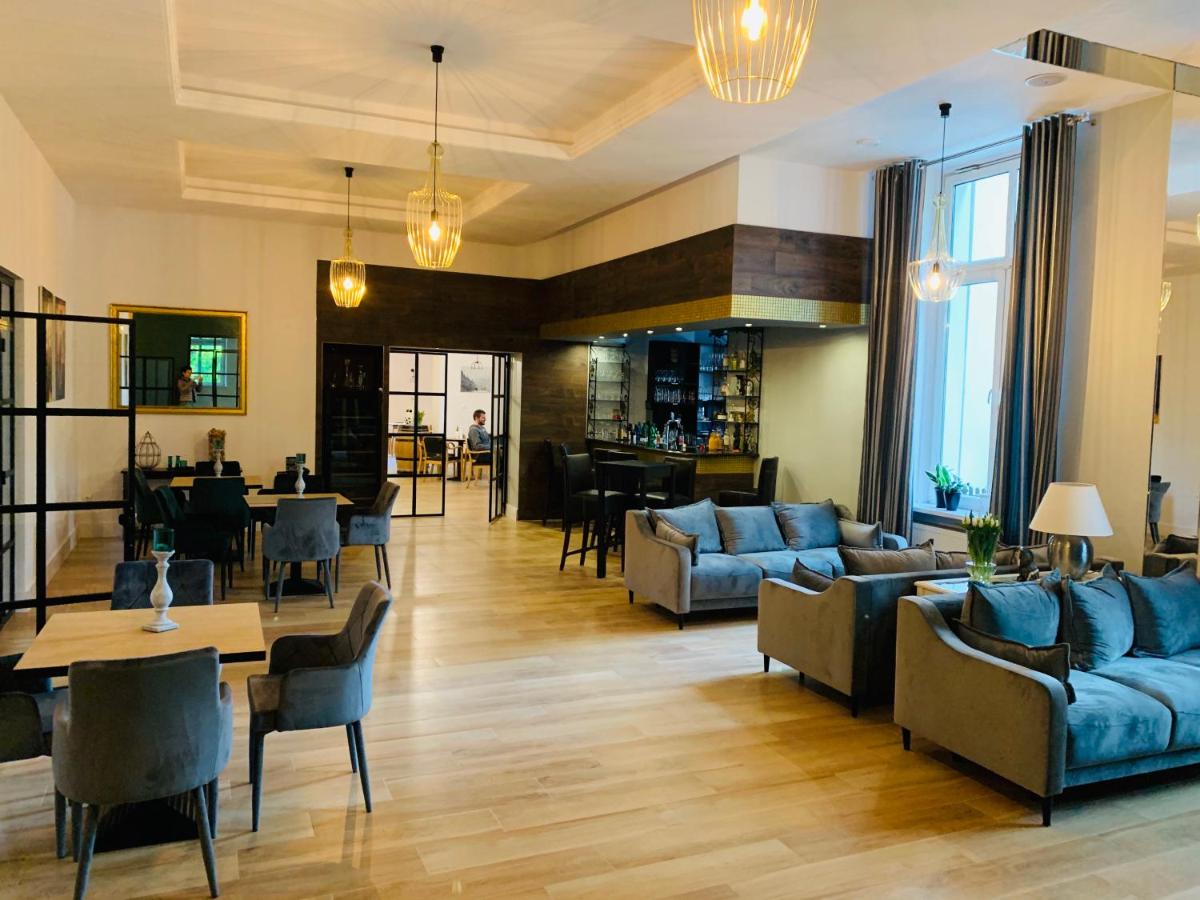 Sowia Dolina - Góry Sowie - Housity