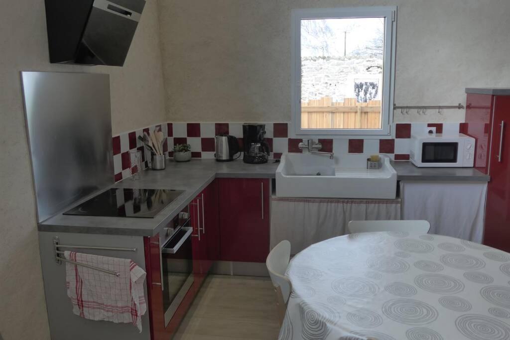 Gîte rural 3 étoiles, 4 pers Puy du fou vendée ,montaigu clisson - Housity