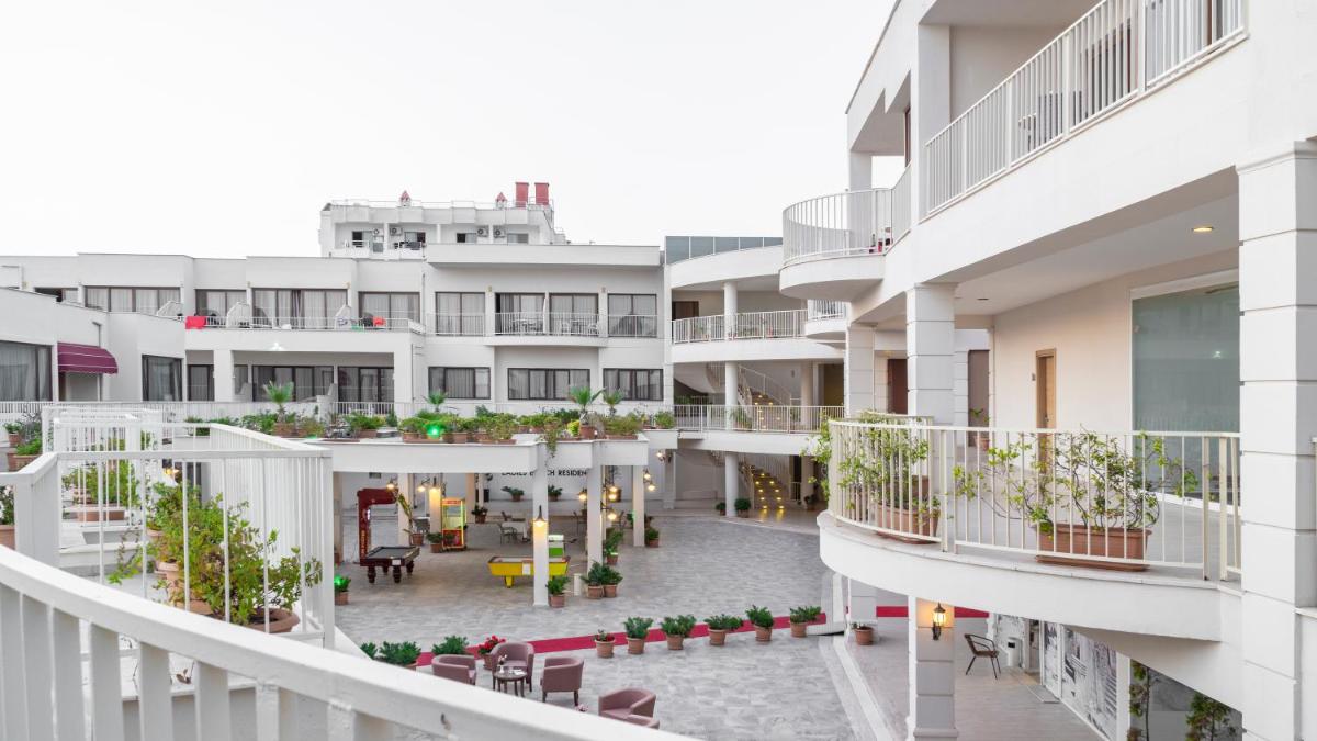 Ladies Beach Suite Hotel - Housity