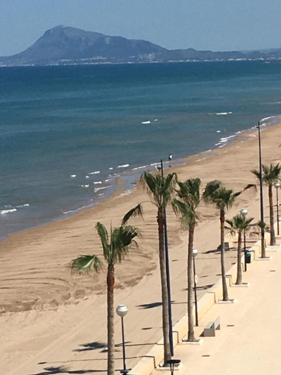 Apartamento primera línea de playa - Housity