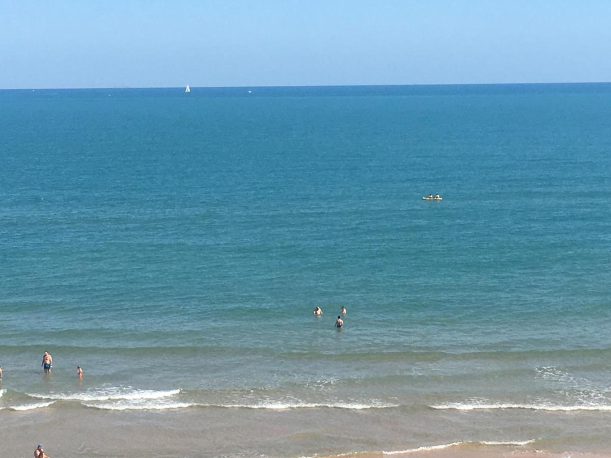 Apartamento primera línea de playa - Housity
