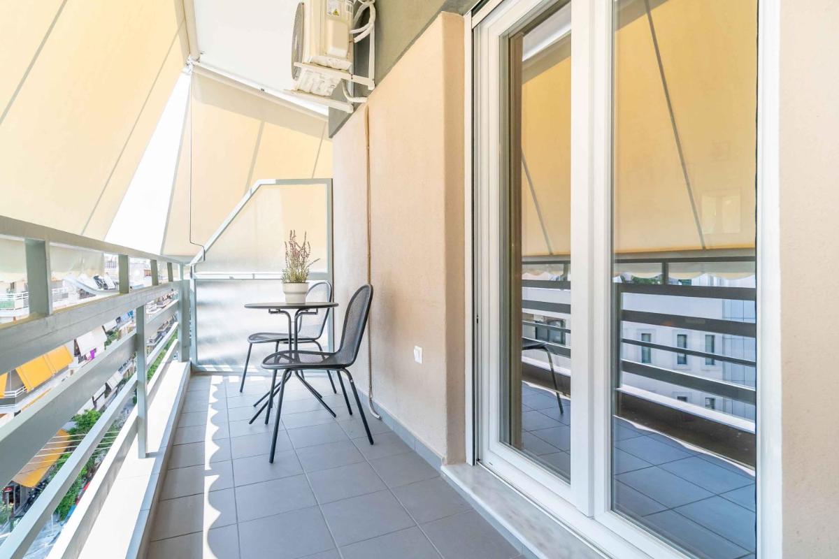 Suites 05-06 - Smart Cozy Suites - Large 2 bedroom, near Athens and metro - Housity