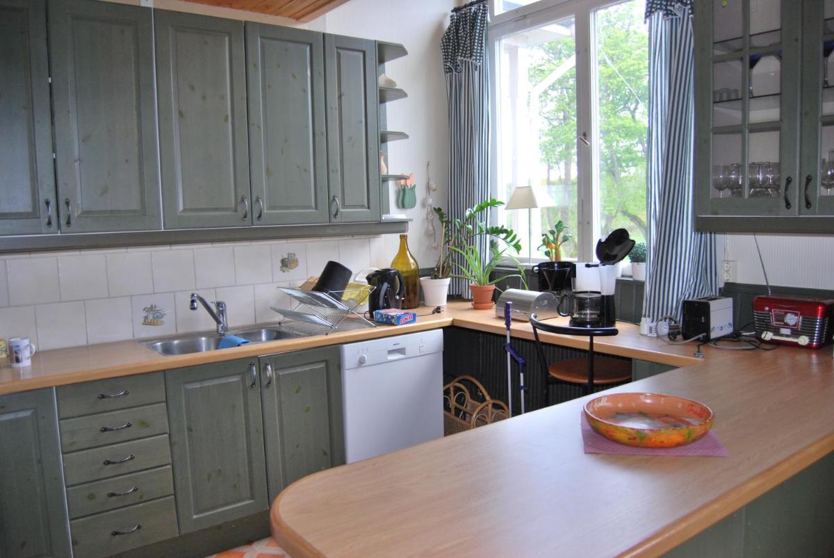 Rytterne Kyrkskola B&B - Housity