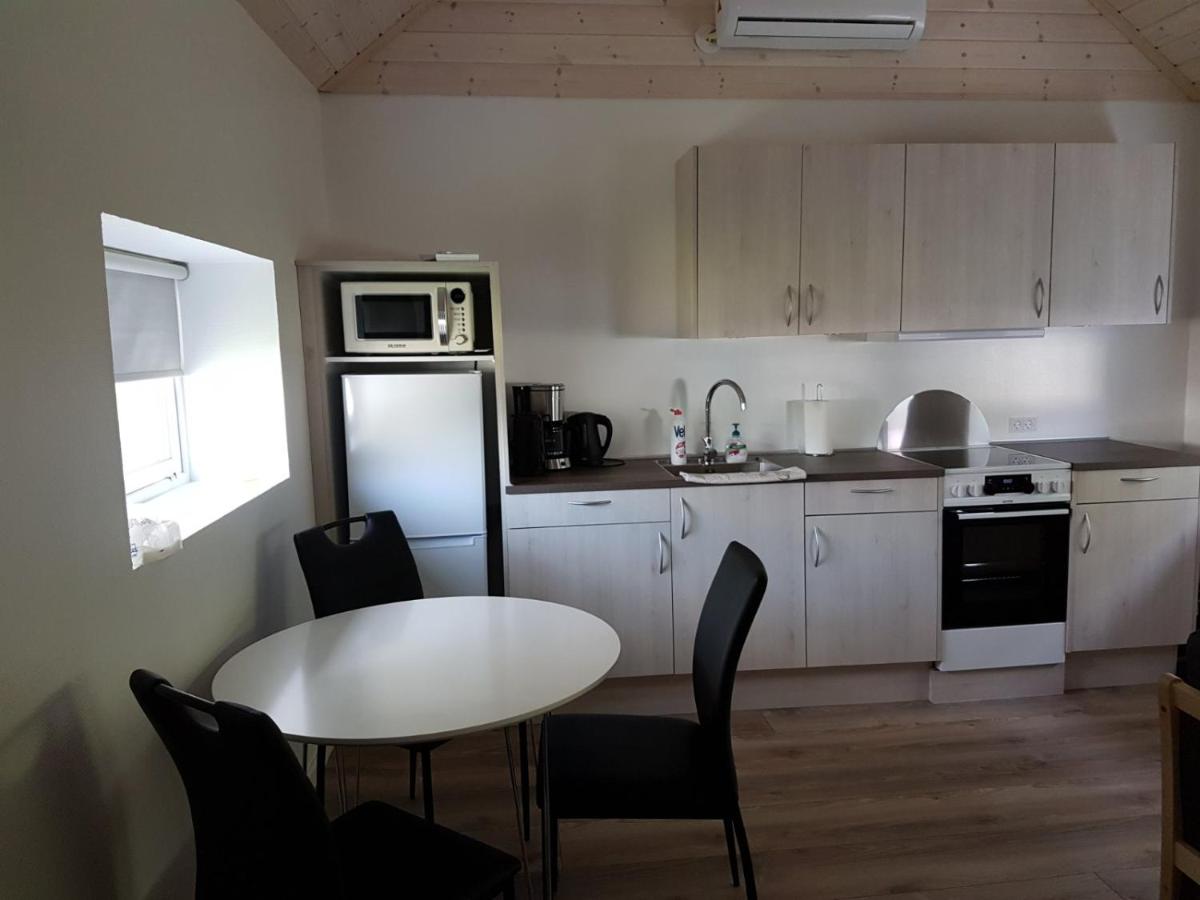 Small Paradise - Housity
