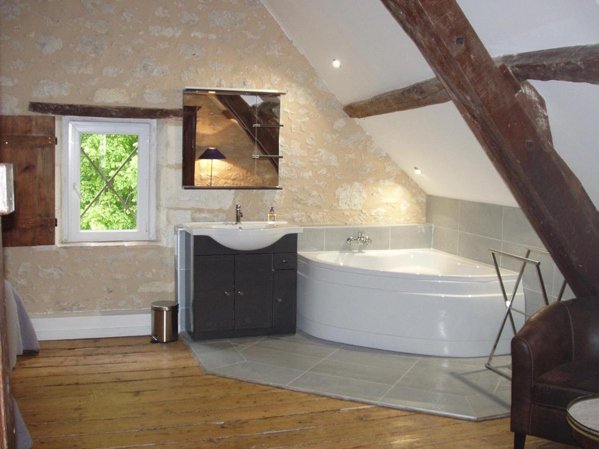 The Mill at Montcaret with pool - Housity