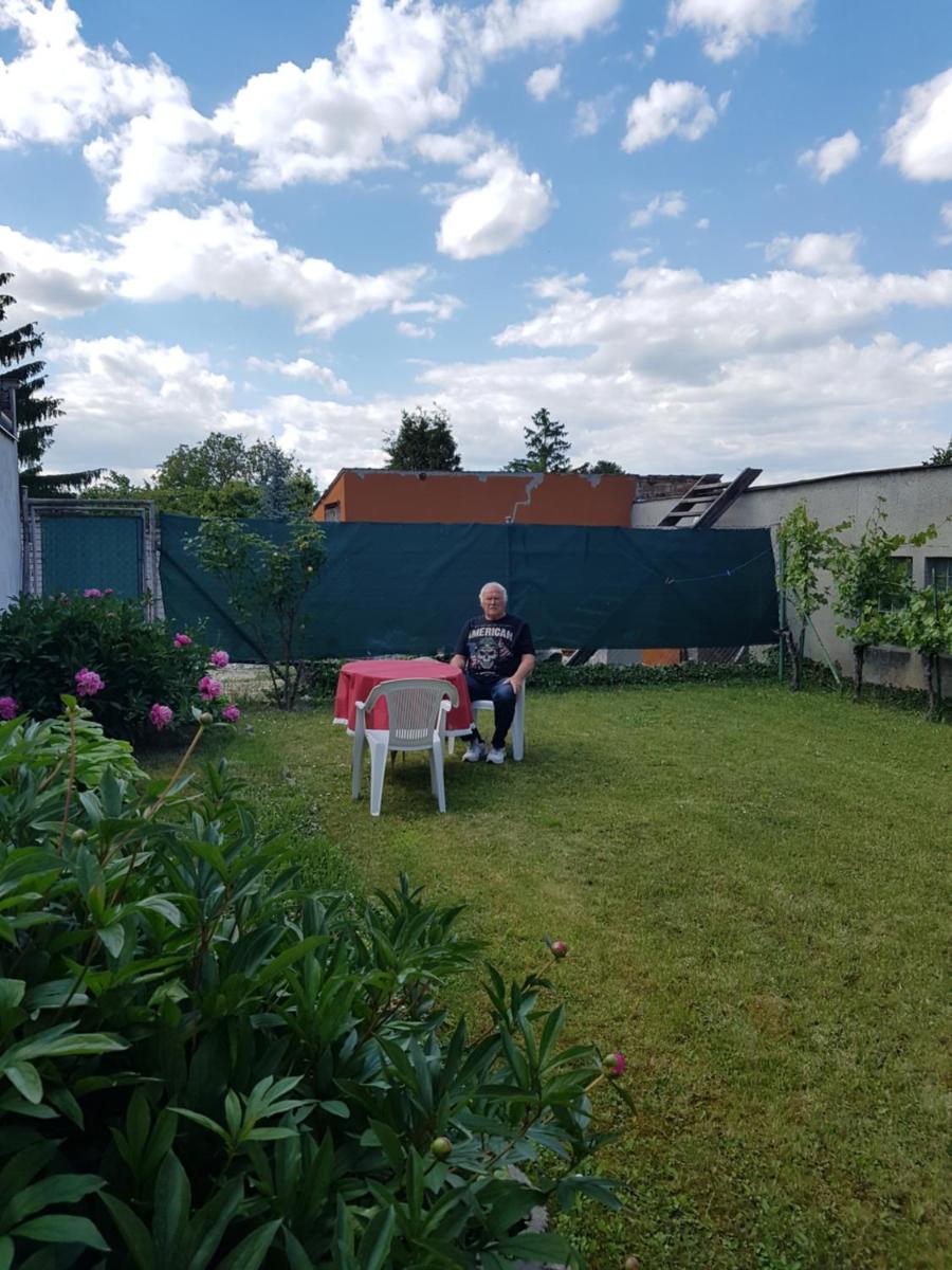 Ubytování nad sklípkem - Housity