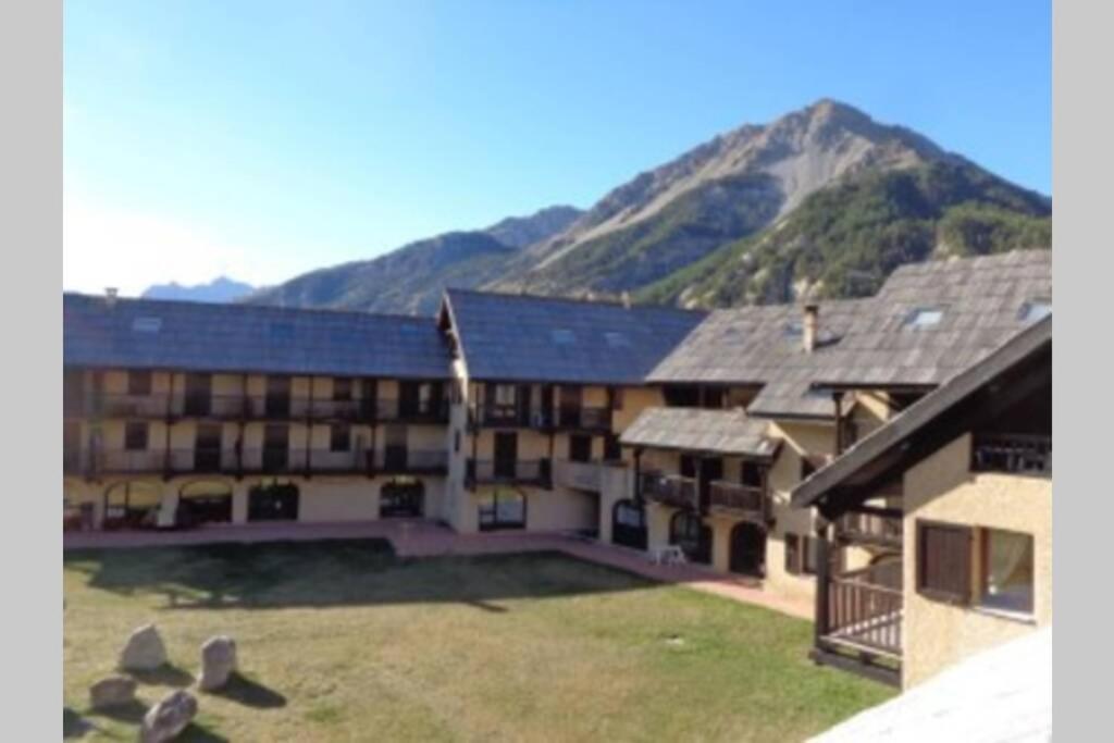 Loue studio de vacances rénové à Névache - Housity