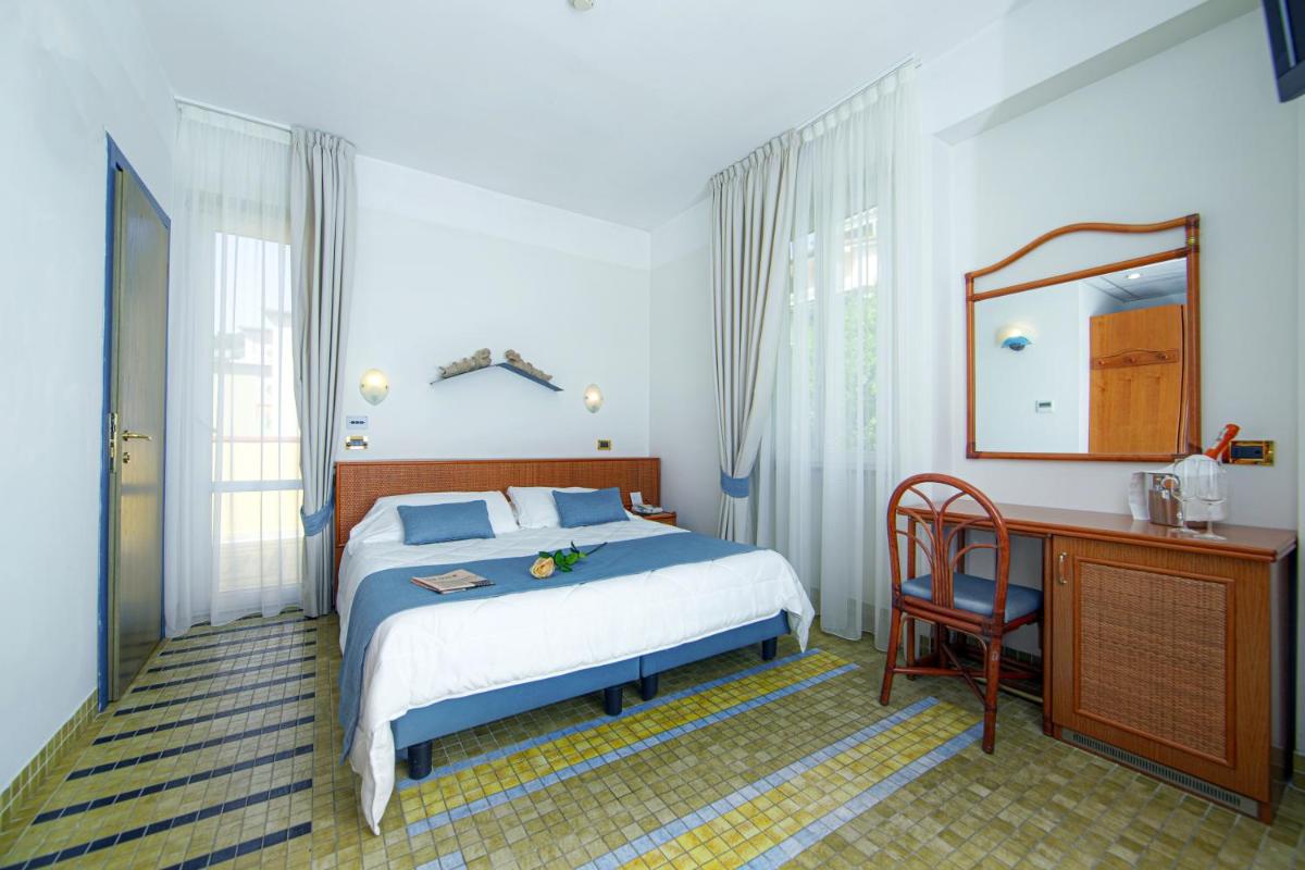 Hotel Della Baia - Housity