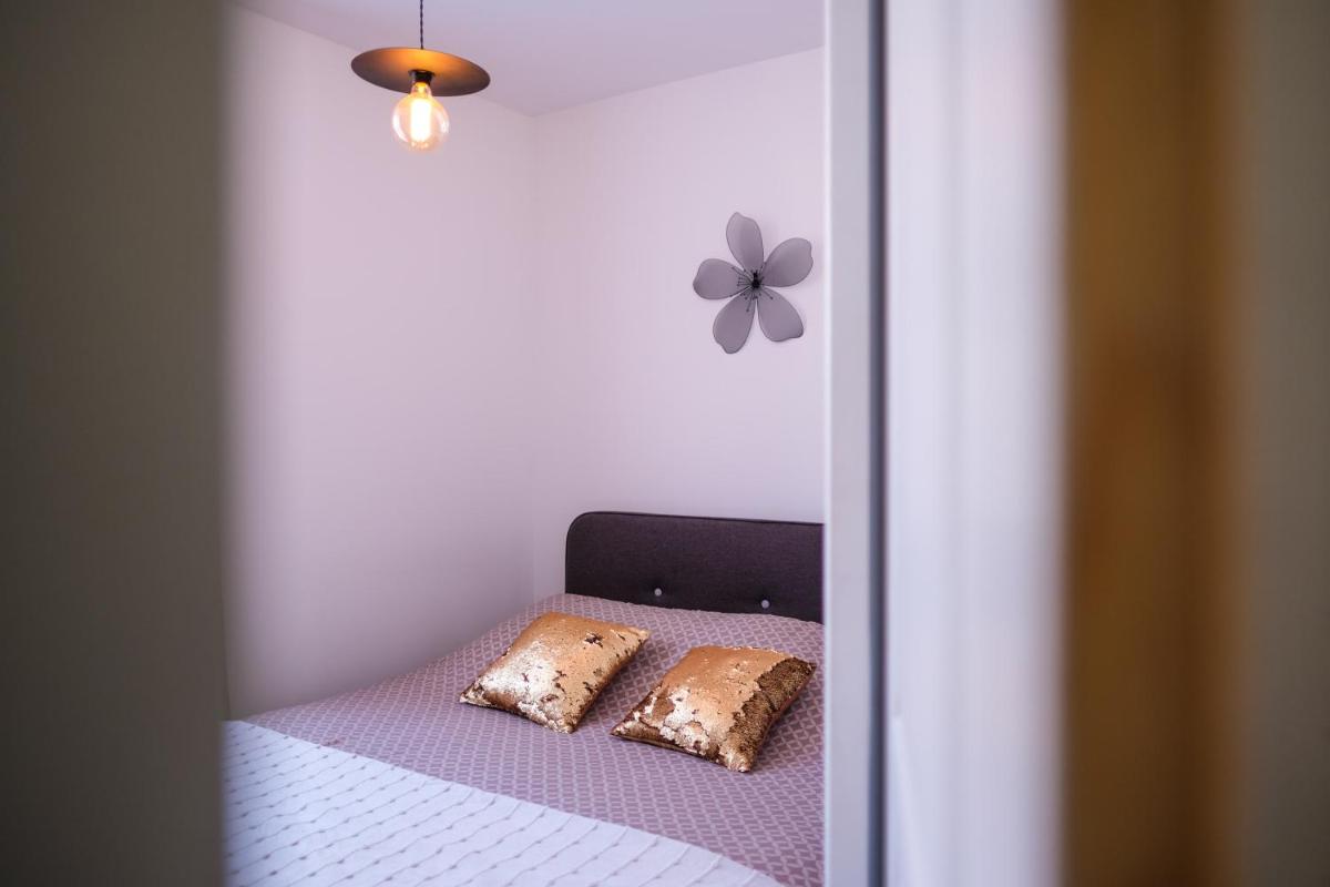 La Terrasse Fleurie - Housity