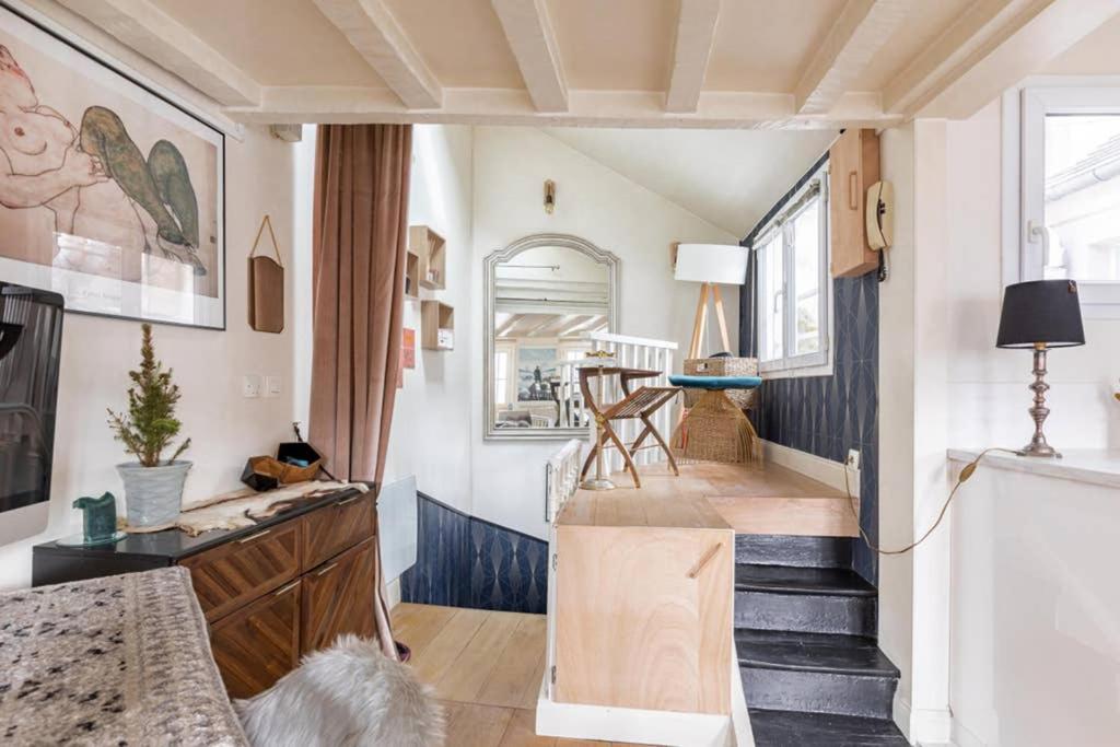 Charming and Chic Home - Notre Dame - Housity