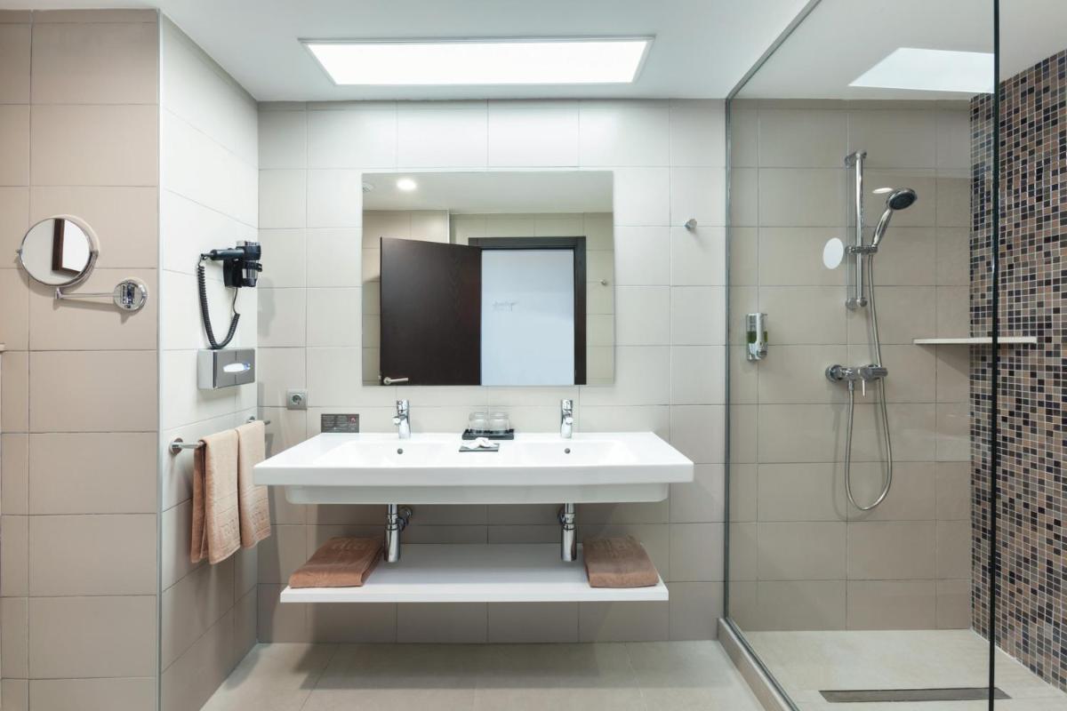 Un baño de Hotel Riu Costa del Sol - All Inclusive