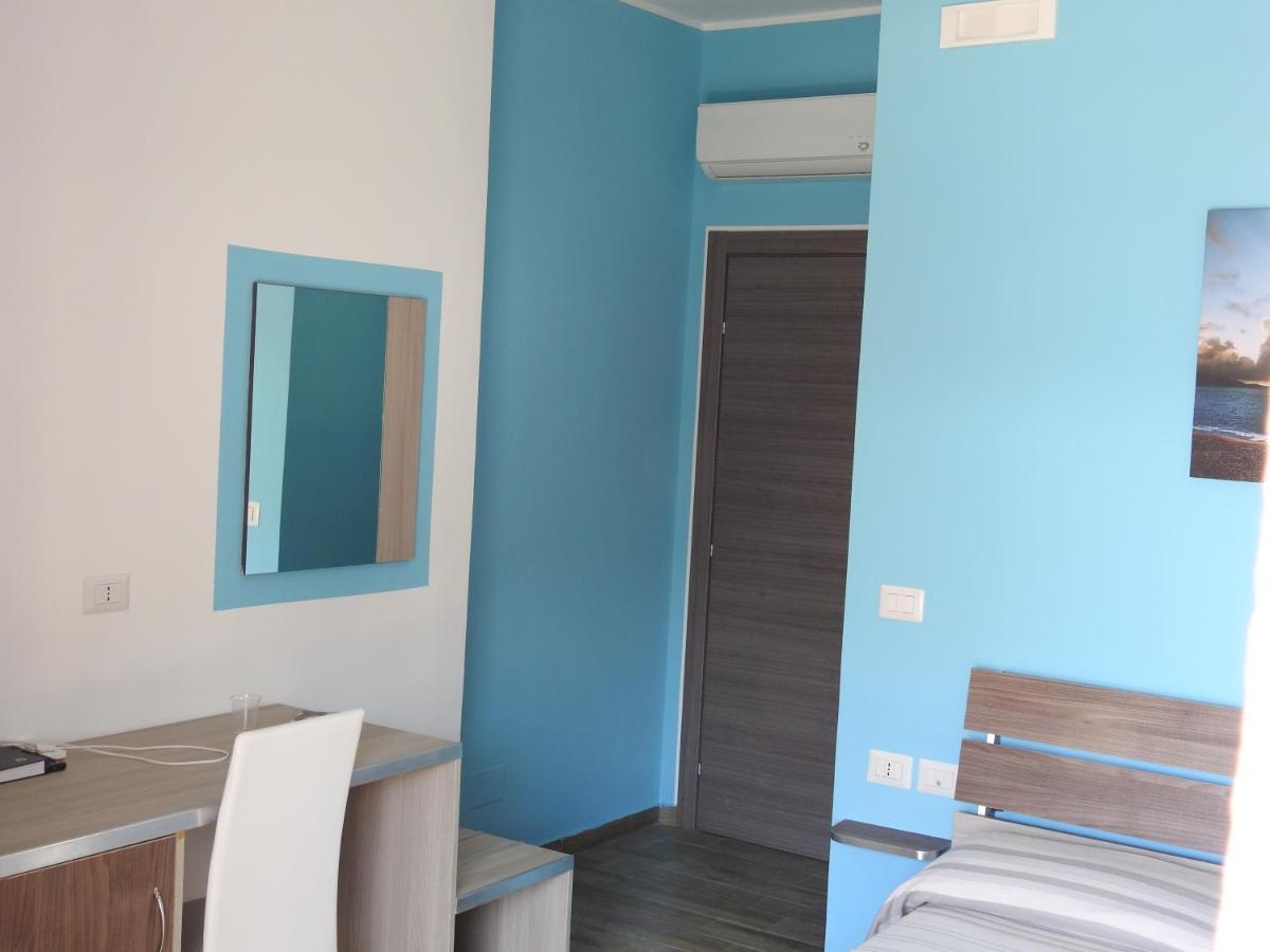 ChrisMare Hotel - Housity