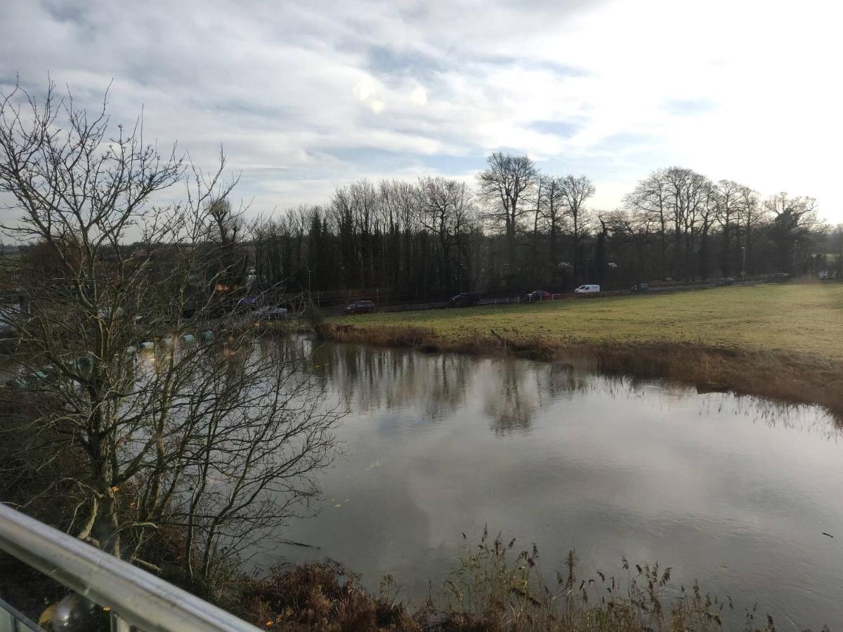 River Penthouse Little Paxton - 75 Skipper Way - Housity