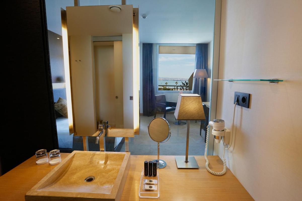 Un baño de Gran Palas Hotel - Spa incluido