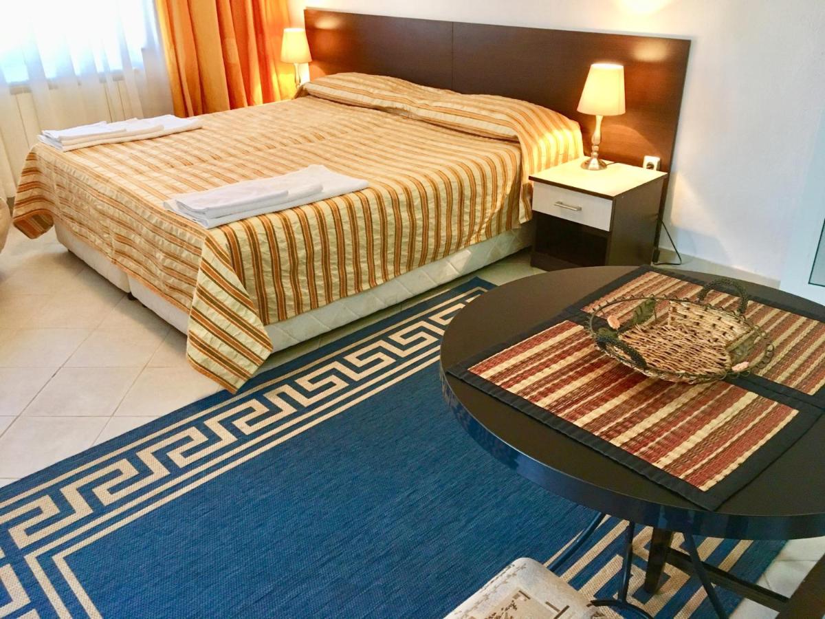 Family Hotel DAF - Housity