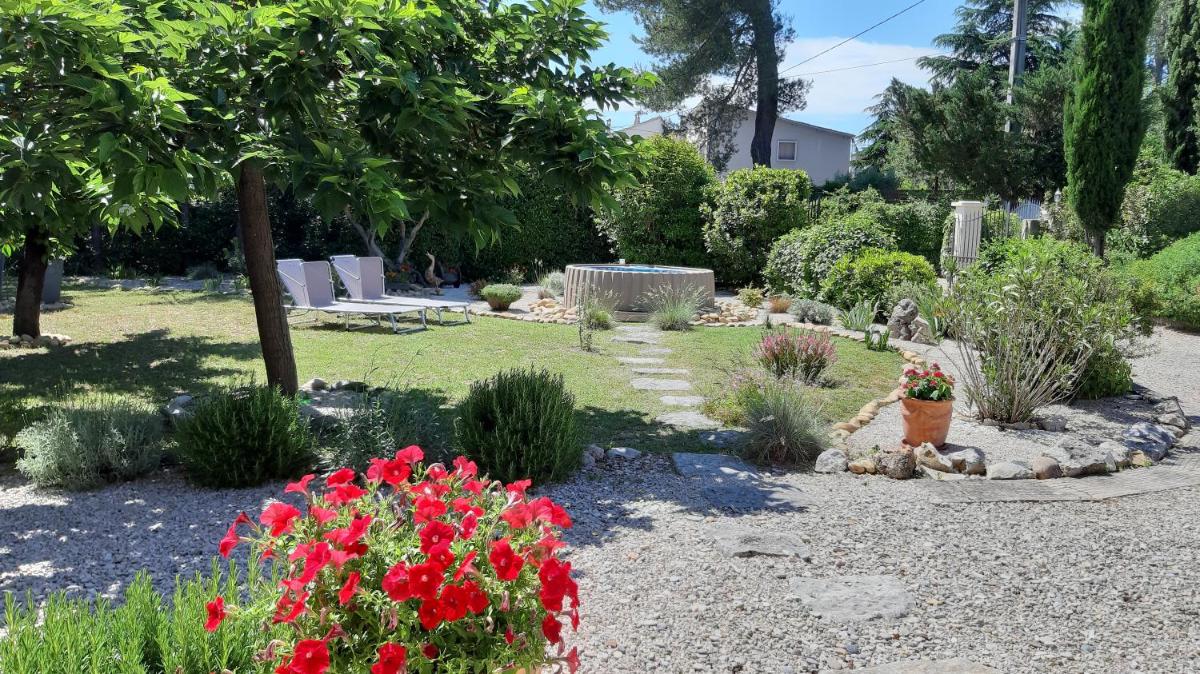 Les Coronilles - Housity