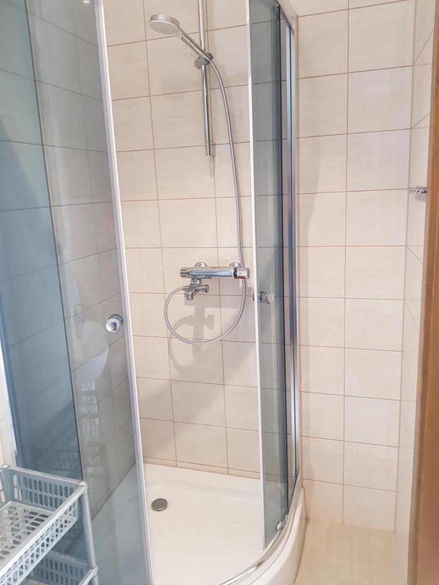Na Zakręcie - Housity