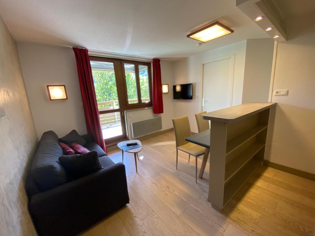 Télévision ou salle de divertissement dans l'établissement Sancy Resort