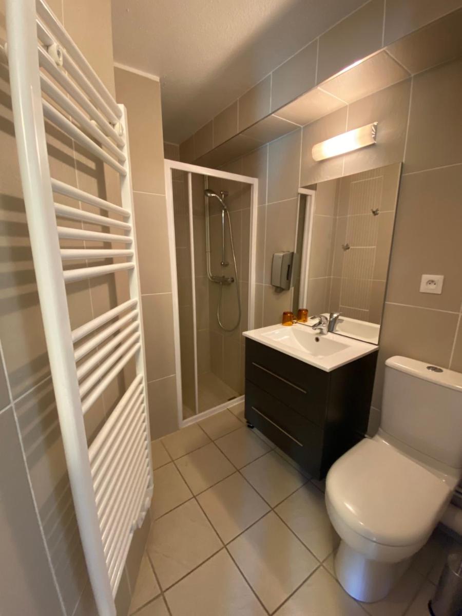 Salle de bains dans l'établissement Sancy Resort