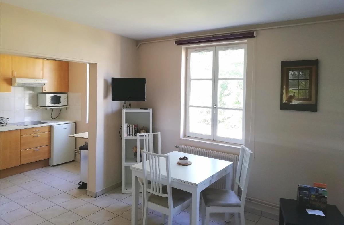 Le MAELY, studio au calme, centre de Honfleur (linge fourni) - Housity