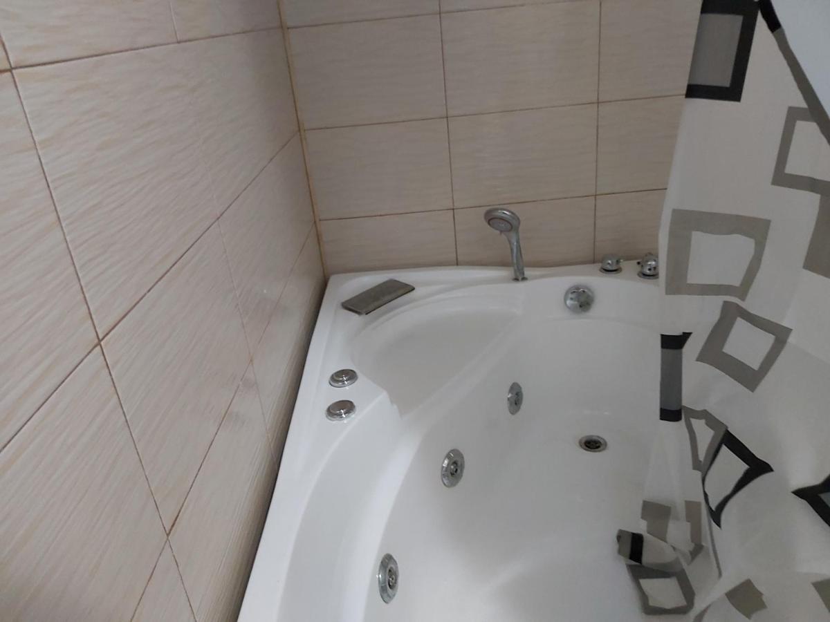 Hotel Turist - Housity