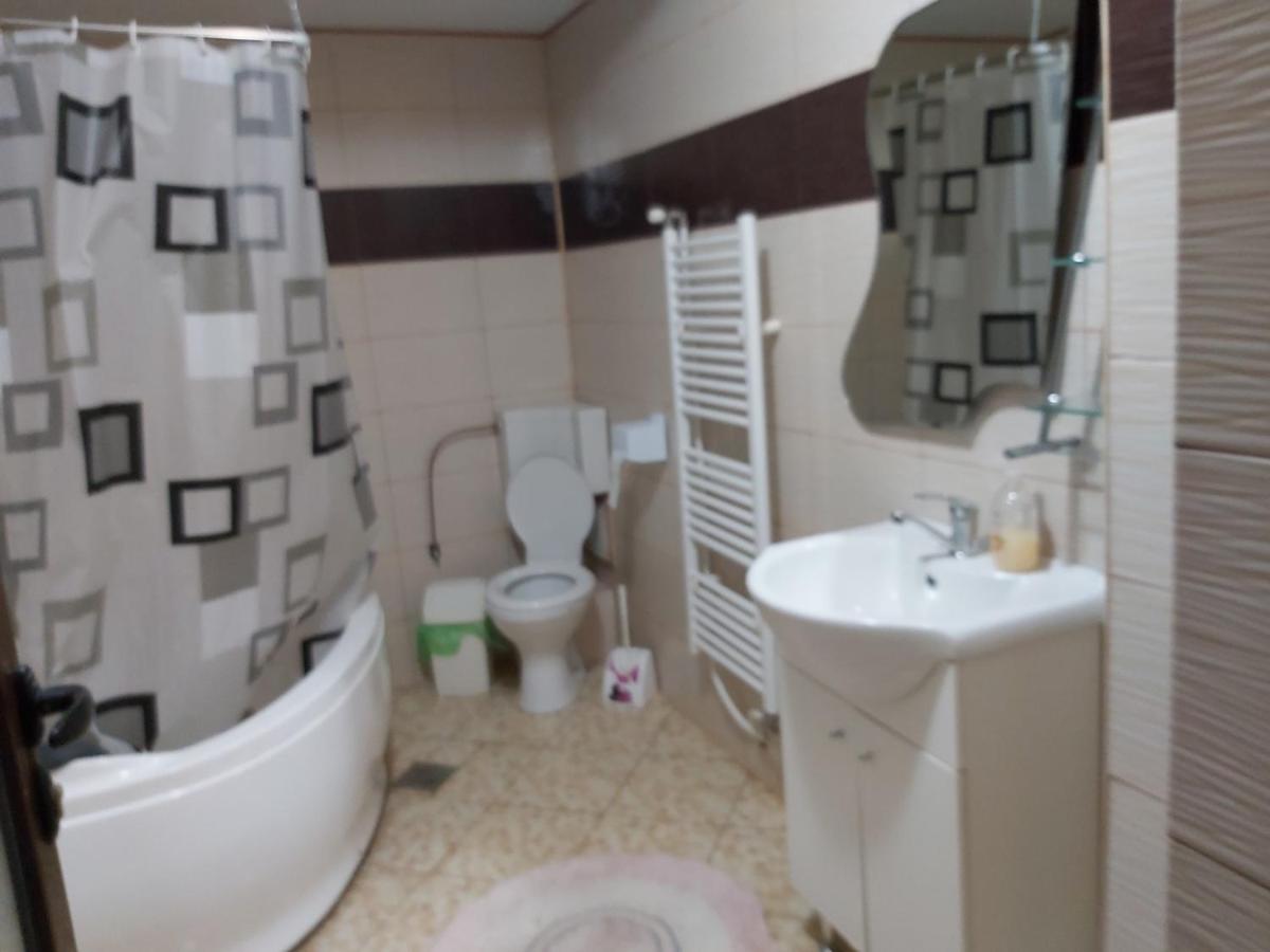 Hotel Turist - Housity