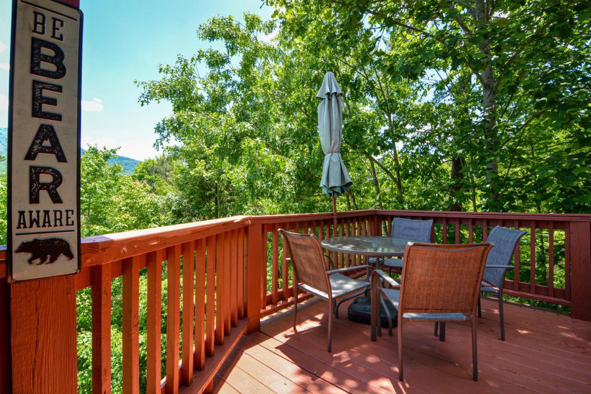 Gatlinburg - Moonlight Mountain Views - Housity