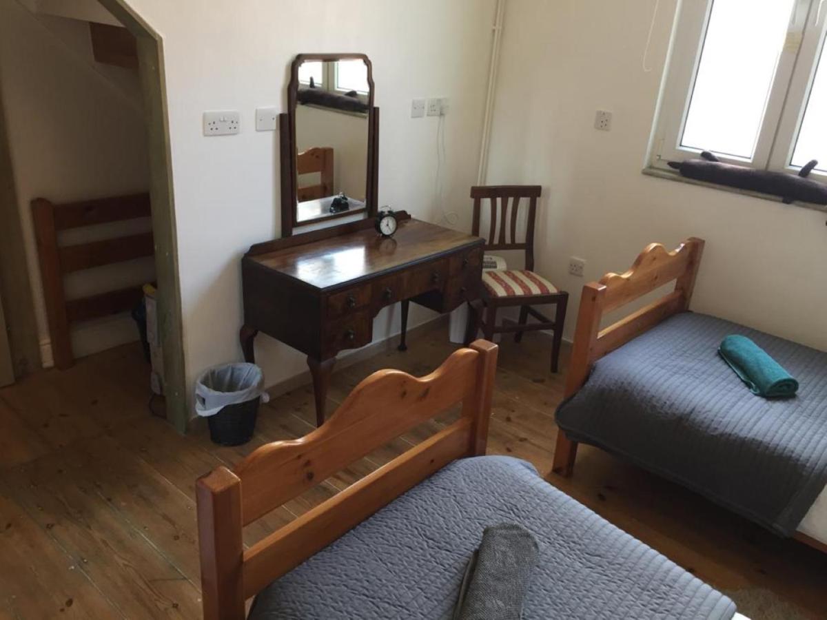 Lovely Twin Room with Terrace - Housity