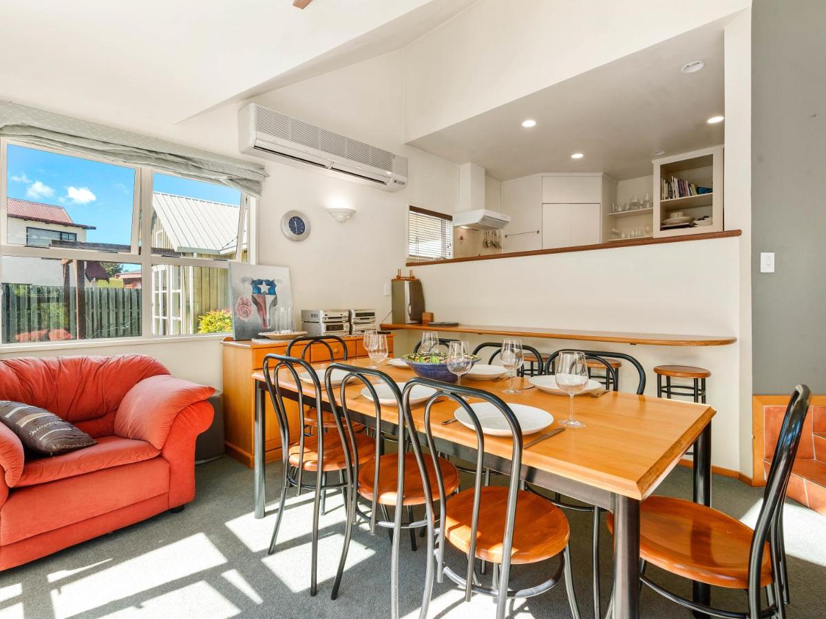 Charming on Cherry - Wanaka Holiday Home - Housity