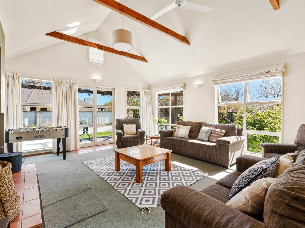 Charming on Cherry - Wanaka Holiday Home - Housity
