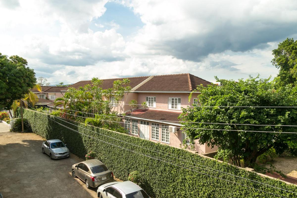 Suitetrails - Choose To Be Happy at Seymour # 9 and #16 - Studio Apartments