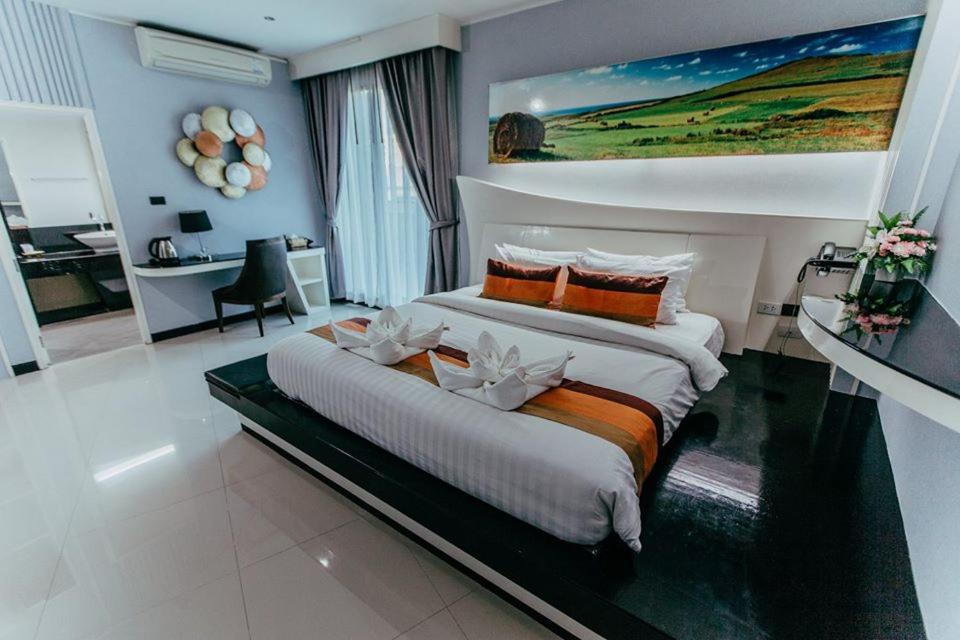 Mantra Varee Hotel - Housity