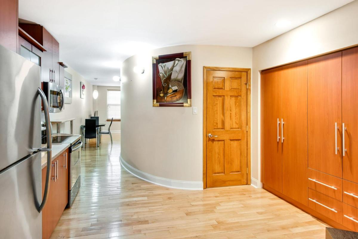 Stylish 1BD Loft in Center City - Housity