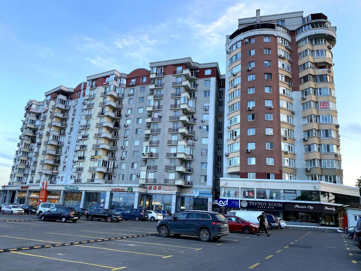 LUX Apartament Lev Tolstoi - Housity