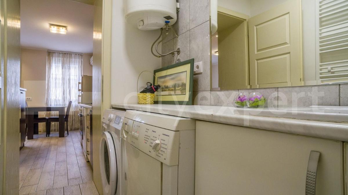 Central apartment with garage - Housity