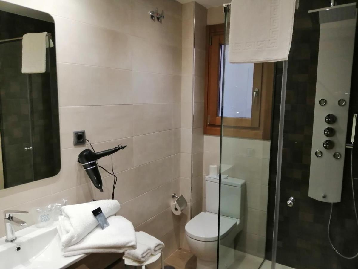 Un baño de Hotel Rural & SPA Puente del Duratón